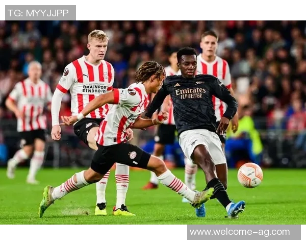 埃因霍温宣布卢克德容告别仪式球员荣登星光大道荣耀时刻 埃因霍温宣布卢克德容告别仪式球员荣登星光大道荣耀时刻